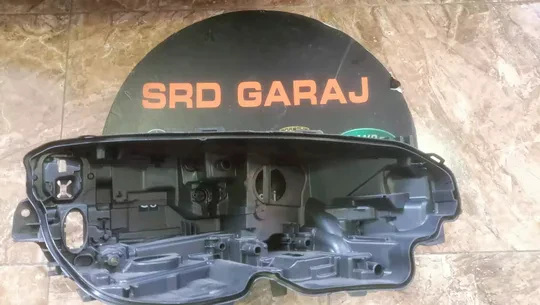 Volvo S90 2019-23 Sağ Far Kasası