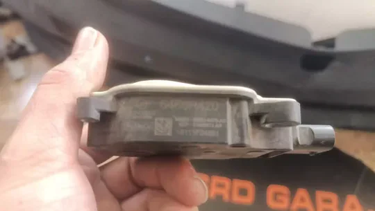 Volvo V40 Panjur Motoru 6466R420 Çıkma Orj