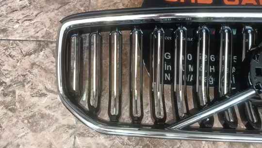 Volvo XC40 2018-22 İnscription Kameralı Panjur 31459417