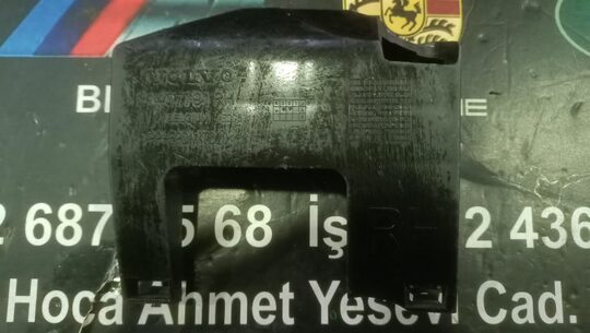 Volvo XC90 Arka Tampon Braketi Sağ 31407791