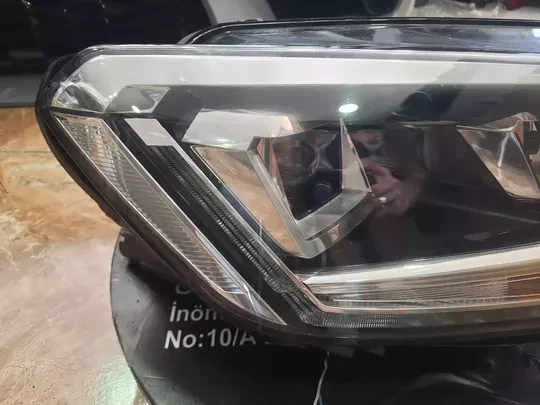 VW Caddy 2017-2019 Sağ Far 1EL012286
