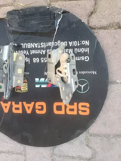 W166 ML Kaput Menteşesi Sağ Sol Sıfır Orjinal 1668800028-1668800128