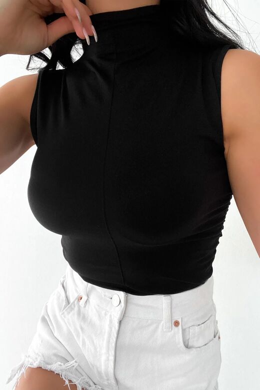 Kadın Dik Yaka Büzgü Detaylı Crop Bluz