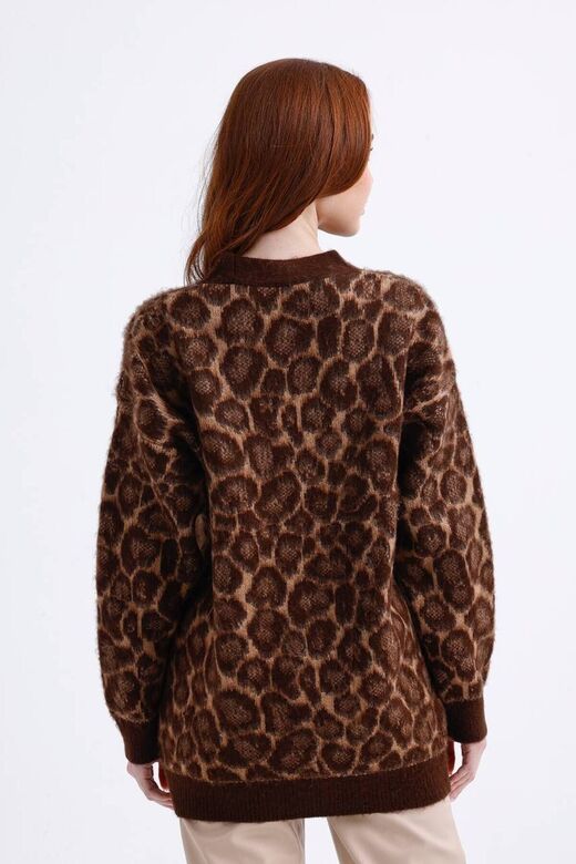 Leopar Desenli Oversize Düğmeli Yomuşak Triko Hırka