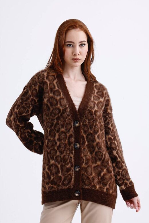 Leopar Desenli Oversize Düğmeli Yomuşak Triko Hırka