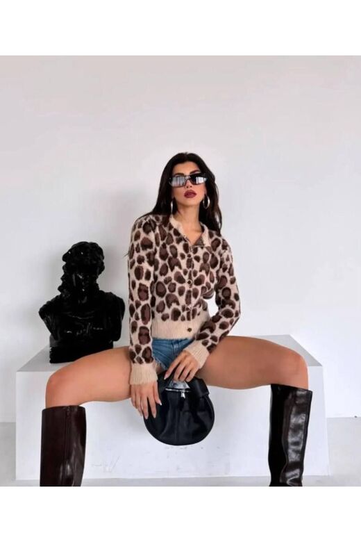 Leopar Desen Düğmeli Yumuşak Crop Hırka