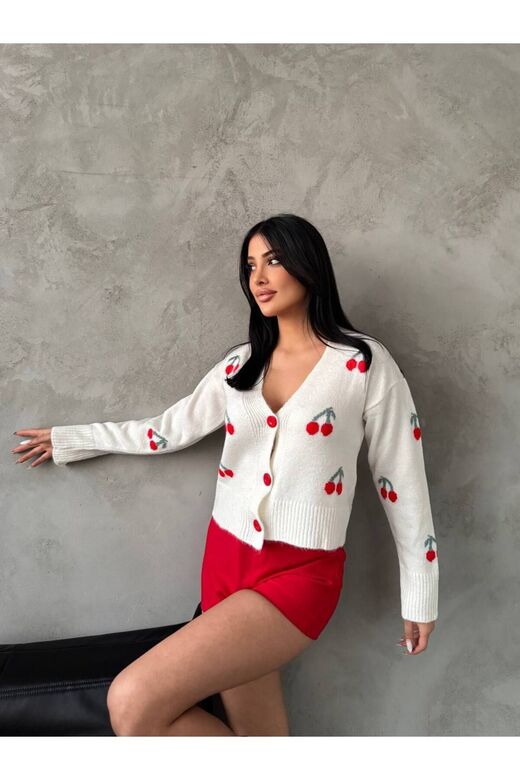 Kiraz Örme Detaylı Düğmeli  Triko Crop Hırka