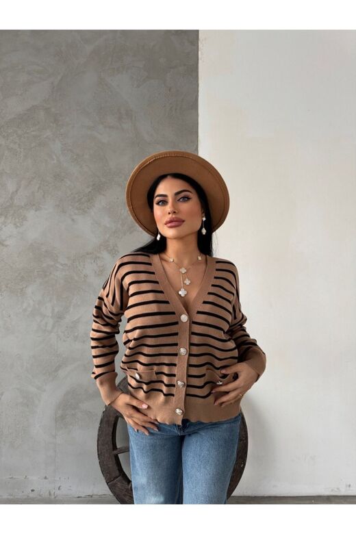 Çizgili Düğmeli Cep Detaylı  Oversize Triko Hırka