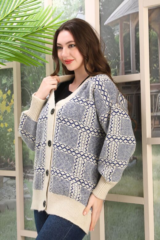Oversize Yumuşak Kalp Desenli Örme Detaylı Düğmeli Triko Hırka