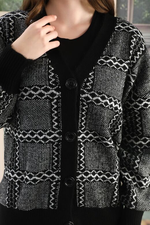 Oversize Yumuşak Kalp Desenli Örme Detaylı Düğmeli Triko Hırka