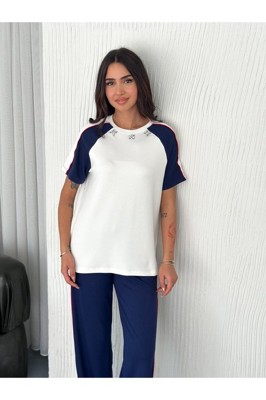 Taş Detayli Şeri̇tli̇ Modal Kumaş Eşofman Takim