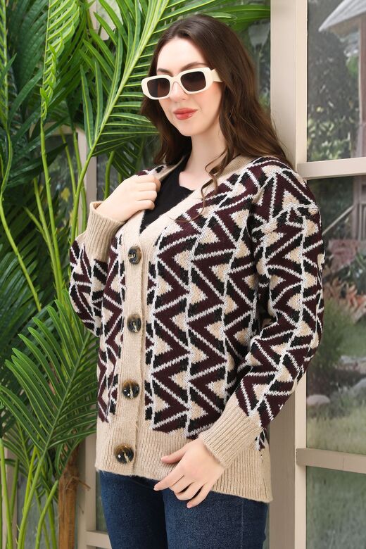 Oversize Yumuşak Örme Detaylı Düğmeli Triko Hırka