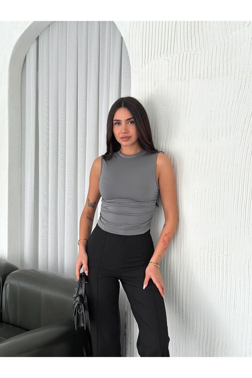 Büzgülü Drapeli Kolsuz Modal Kumaş Bluz