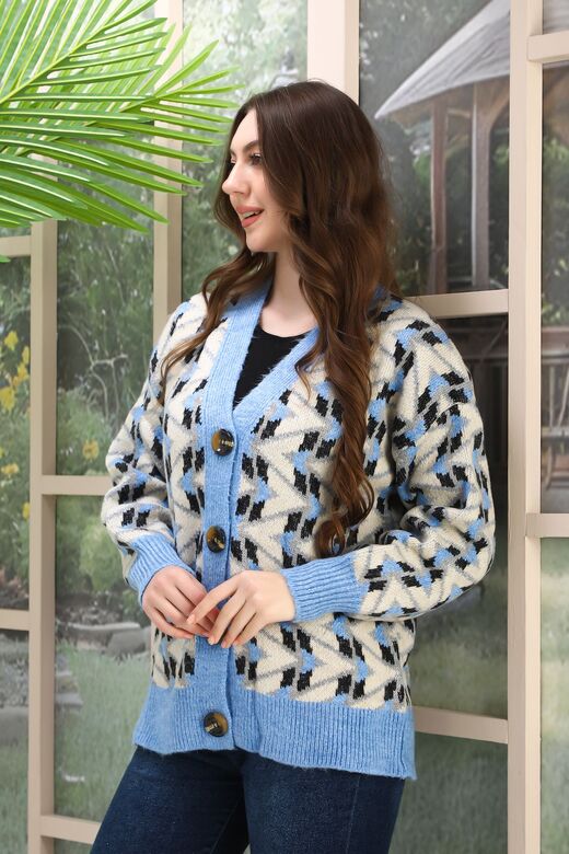 Oversize Yumuşak Örme Detaylı Düğmeli Triko Hırka
