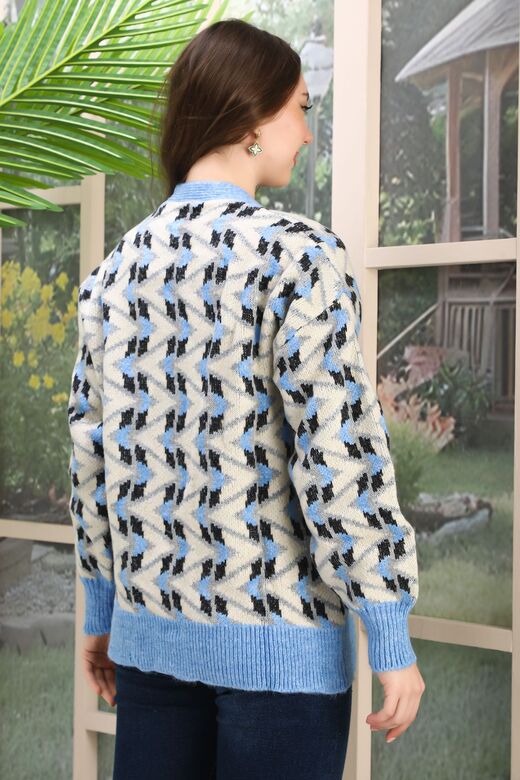 Oversize Yumuşak Örme Detaylı Düğmeli Triko Hırka
