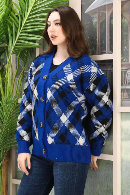 Oversize Yumuşak Ekose Kare Örme Detaylı Düğmeli Triko Hırka