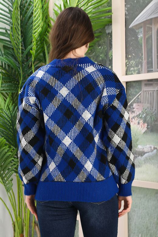 Oversize Yumuşak Ekose Kare Örme Detaylı Düğmeli Triko Hırka
