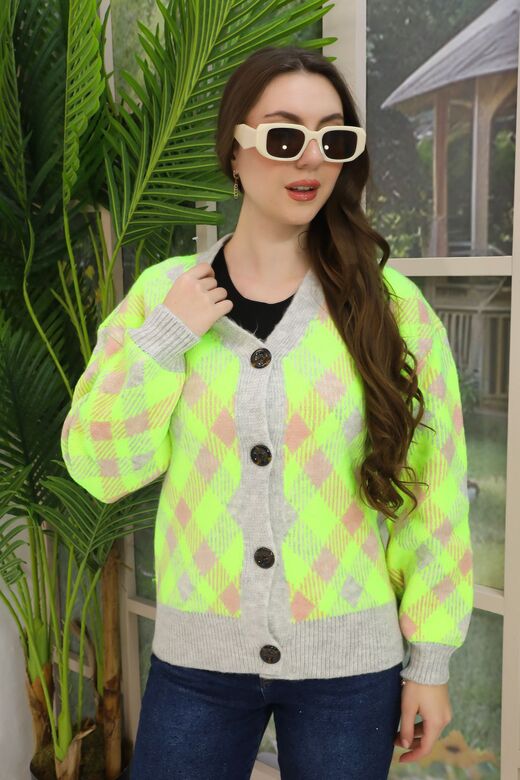 Oversize Yumuşak Ekose Kare Örme Detaylı Düğmeli Triko Hırka