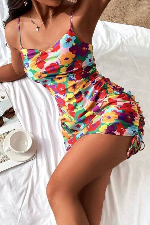 Büzgülü İp Askılı Renkli Çiçek Desenli Vücuda Oturan Likralı Mini Elbise
