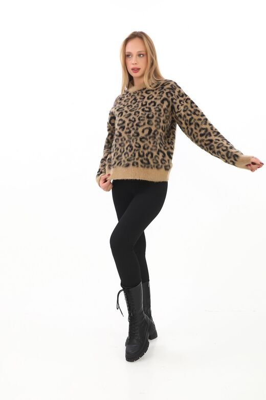 Leopar Desenli Sakalı Yumuşak Oversize Triko Kazak