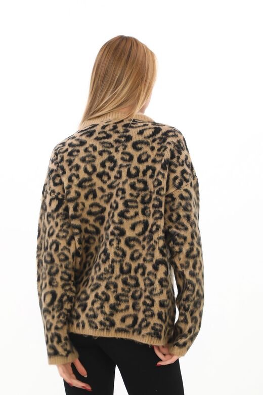 Leopar Desen Oversize Yumuşak Düğmeli Uzun Triko Hırka