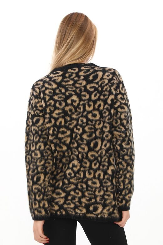 Leopar Desen Oversize Yumuşak Düğmeli Uzun Triko Hırka