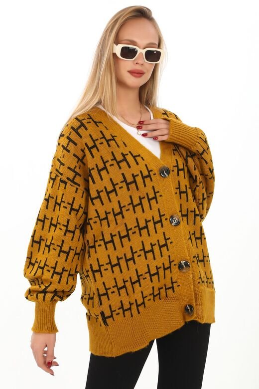 Oversize Yumuşak Örme Detaylı Düğmeli Triko Hırka