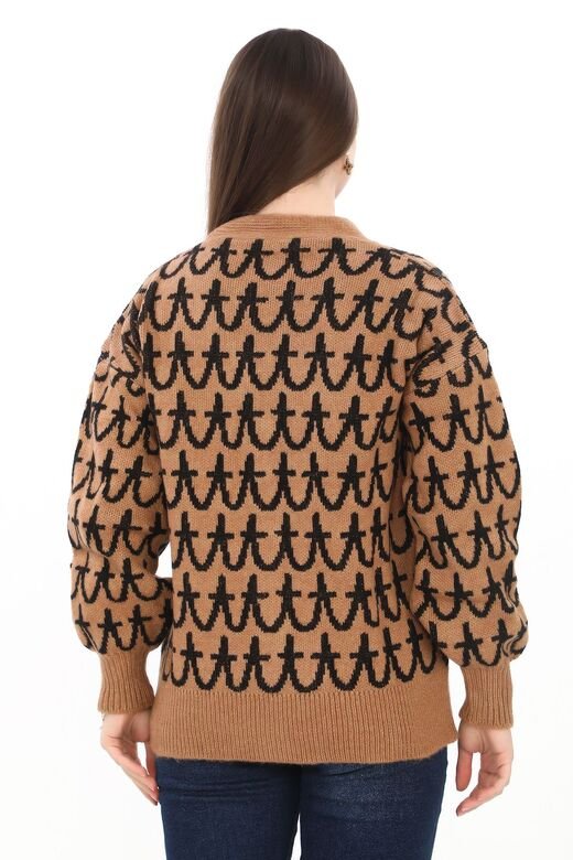 Oversize Örme Detaylı Düğmeli Triko Hırka