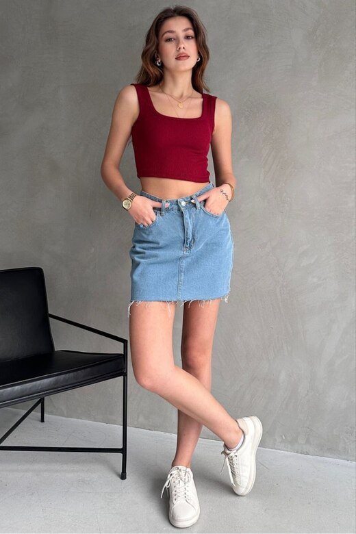 KARE YAKA KALIN ASKILI CROP FİTİLLİ KAŞKORSE KUMAŞ ATLET