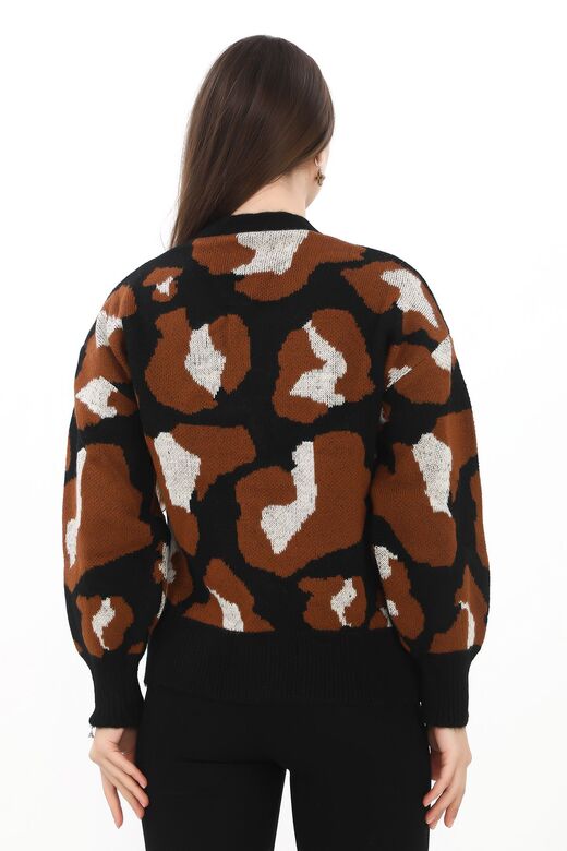 Leopar Desenli Düğmeli Oversize Örme Detaylı Triko Hırka