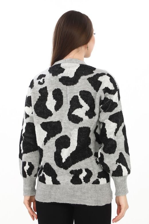 Leopar Desenli Düğmeli Oversize Örme Detaylı Triko Hırka