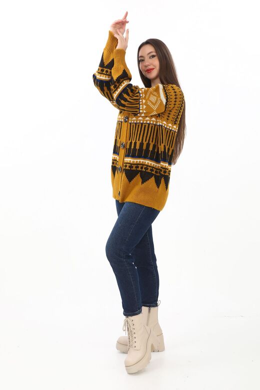 Oversize Düğmeli Örme Detaylı Triko Hırka