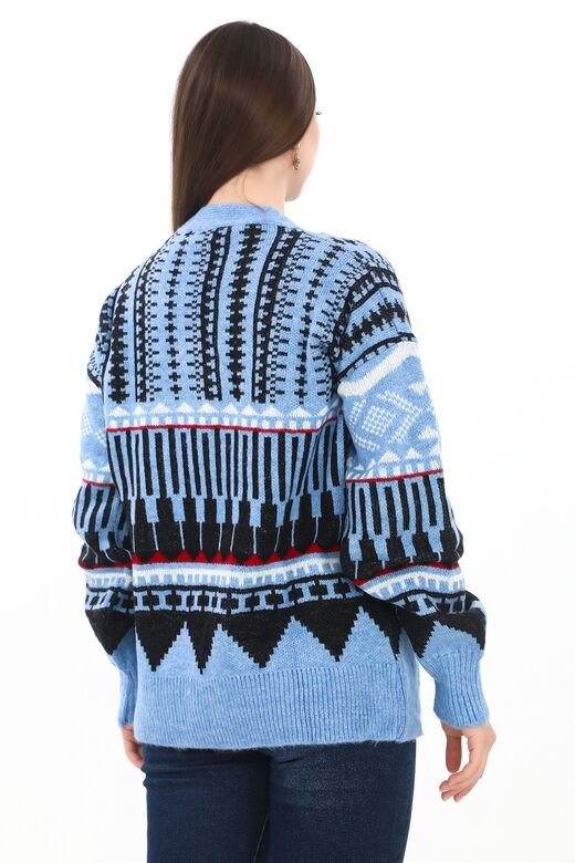 Oversize Düğmeli Örme Detaylı Triko Hırka