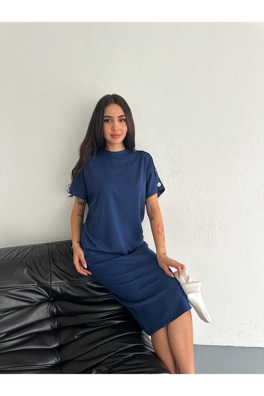 SÜS DÜĞME DETAYLI YUMUŞAK DOKU MODAL KUMAŞ ELBİSE