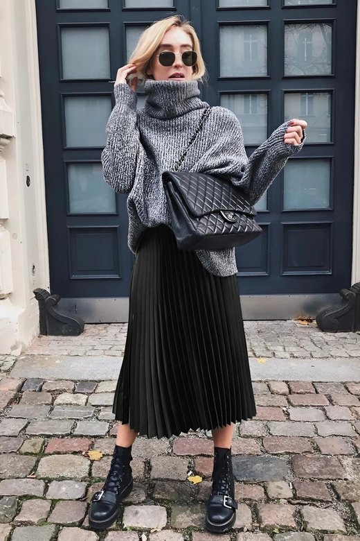Kadın Siyah Pileli Etek Kombini – Günlük ve Şık Stil | Sonbahar/Kış Moda