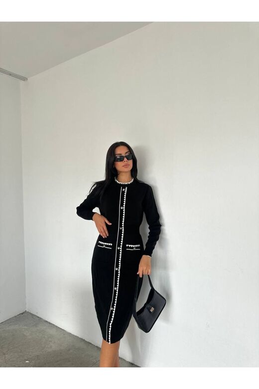 Düğme Detaylı Cepli Triko Elbise