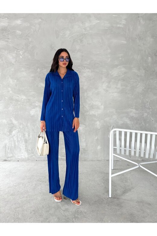 PİLİSELİ KUMAŞ BELİ LASTİKLİ RAHAT KALIP GENİŞ PAÇA PANTOLUN GÖMLEKLİ TAKIM