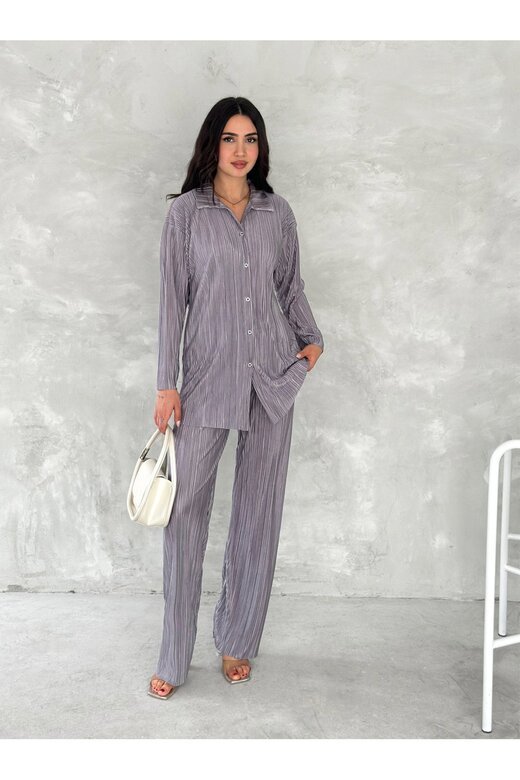 PİLİSELİ KUMAŞ BELİ LASTİKLİ RAHAT KALIP GENİŞ PAÇA PANTOLUN GÖMLEKLİ TAKIM