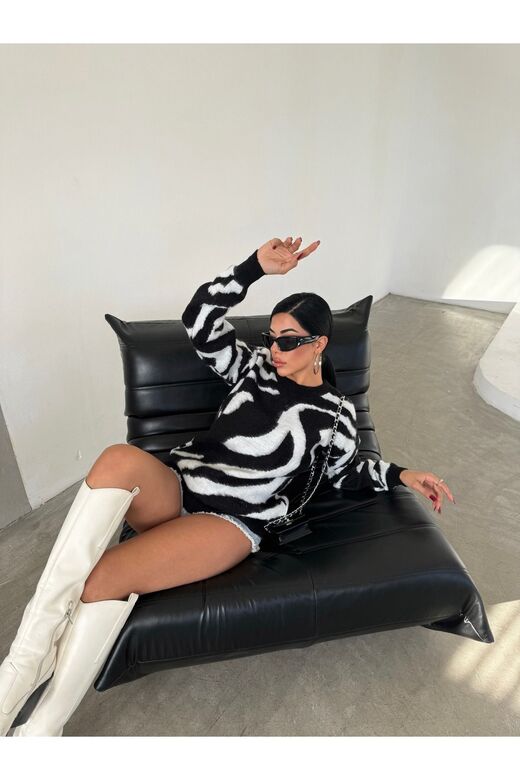 Zebra Desen Oversize Yuvarlak Yaka  Triko Kazak