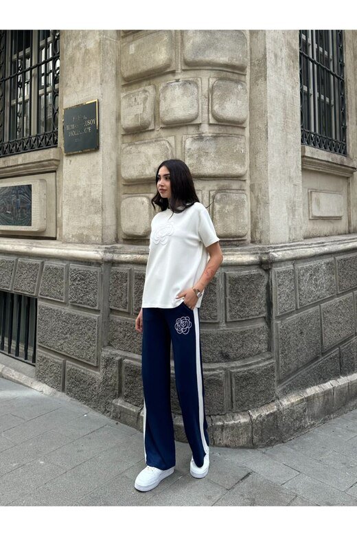 GÜL NAKIŞLI GARNİLİ ŞERİT DETAYLI MODAL KUMAŞ EŞOFMAN TAKIM