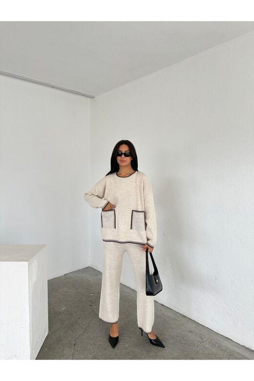 Oversize Cep Detaylı Geniş Paça Triko Takım