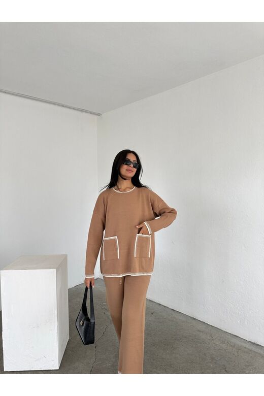 Oversize Cep Detaylı Geniş Paça Triko Takım
