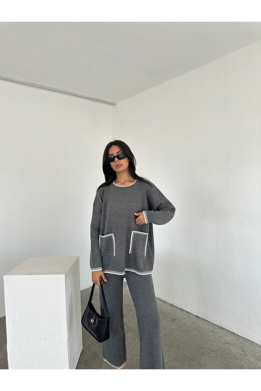 Oversize Cep Detaylı Geniş Paça Triko Takım