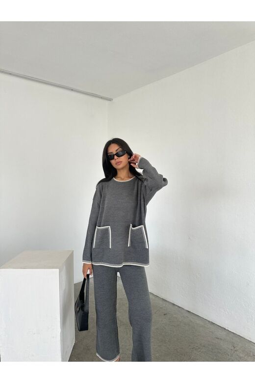 Oversize Cep Detaylı Geniş Paça Triko Takım