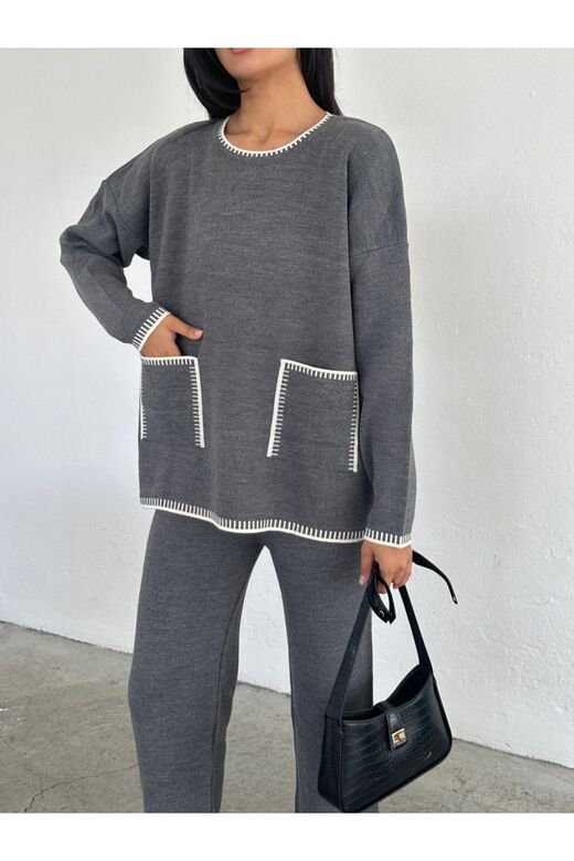 Oversize Cep Detaylı Geniş Paça Triko Takım
