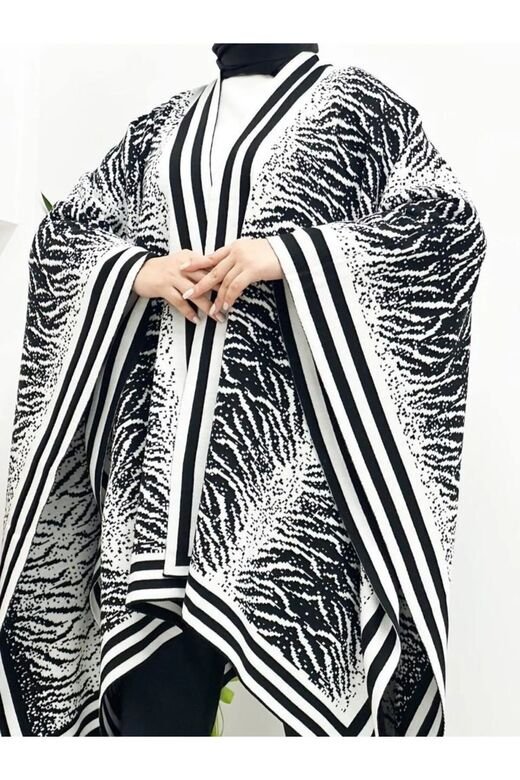 Kadın Çift Taraflı Kulanılabilen Zebra Desenli Şal Panço