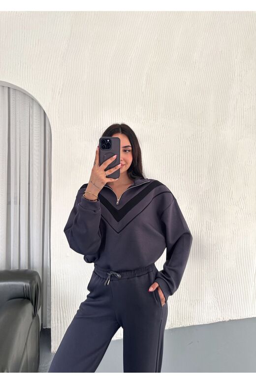 Dik Yaka Yarım Fermarlı Garnili Modal Kumaş Takım