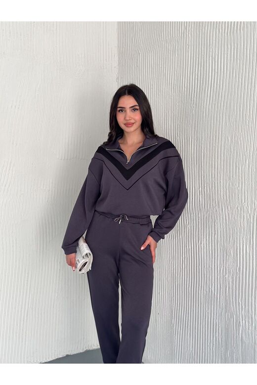 Dik Yaka Yarım Fermarlı Garnili Modal Kumaş Takım