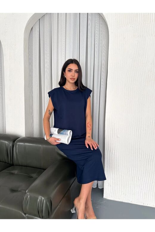 Yumuşak Doku Yırtmaçlı Vatkalı Modal Kumaş Midi Elbise Doku