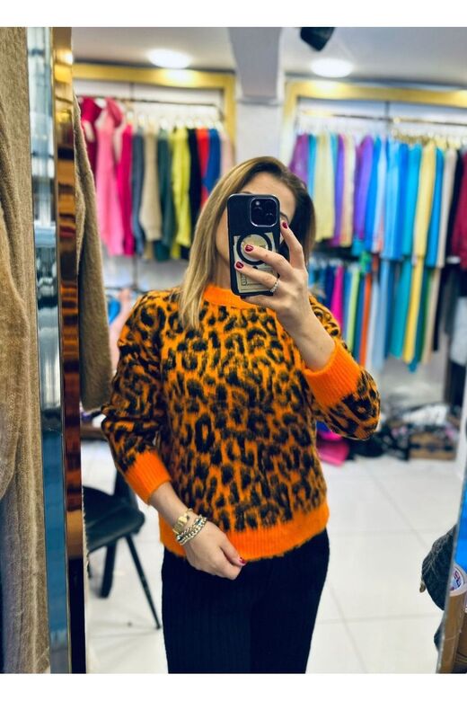 Kadın Leopar Desenli Yün Karışımlı Triko Kazak
